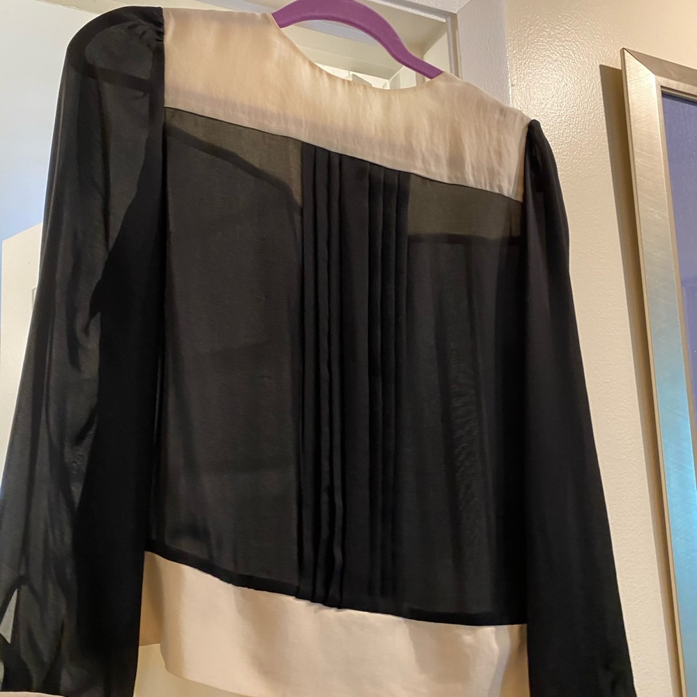 Black/beige top Jones New York